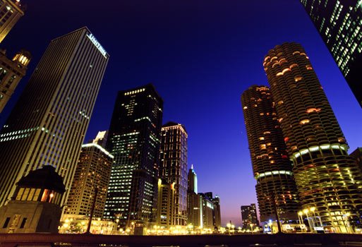 chicago downtown at night